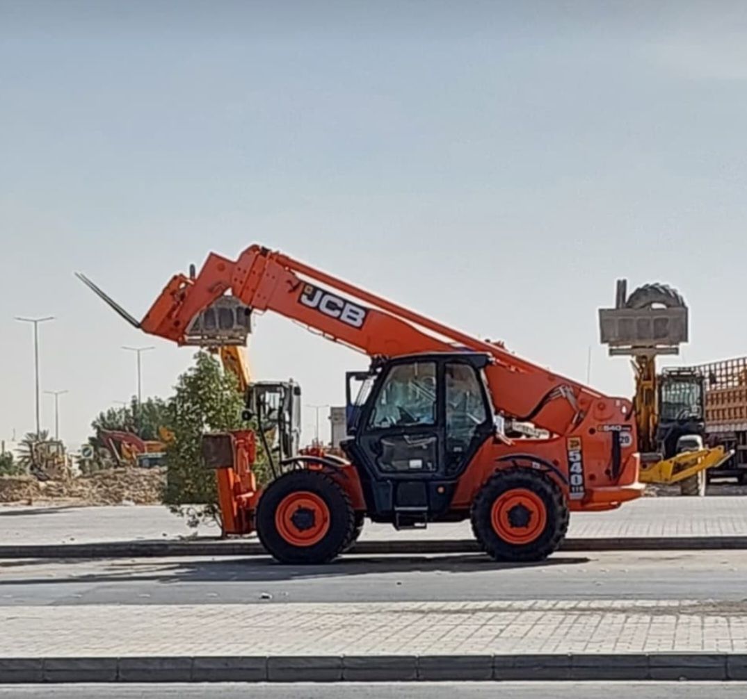 رافعات شوكيه للايجار الشهري وليومي وللمشاوير