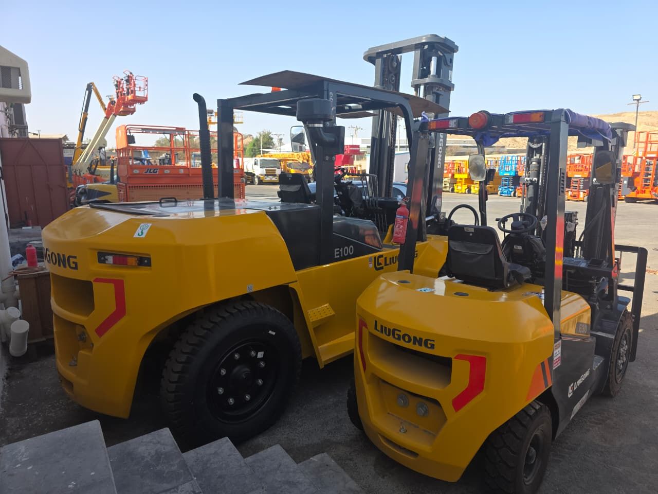 مان لفت 14m 16m 22m 24m 28m 34m 38m للايجار وفوركل