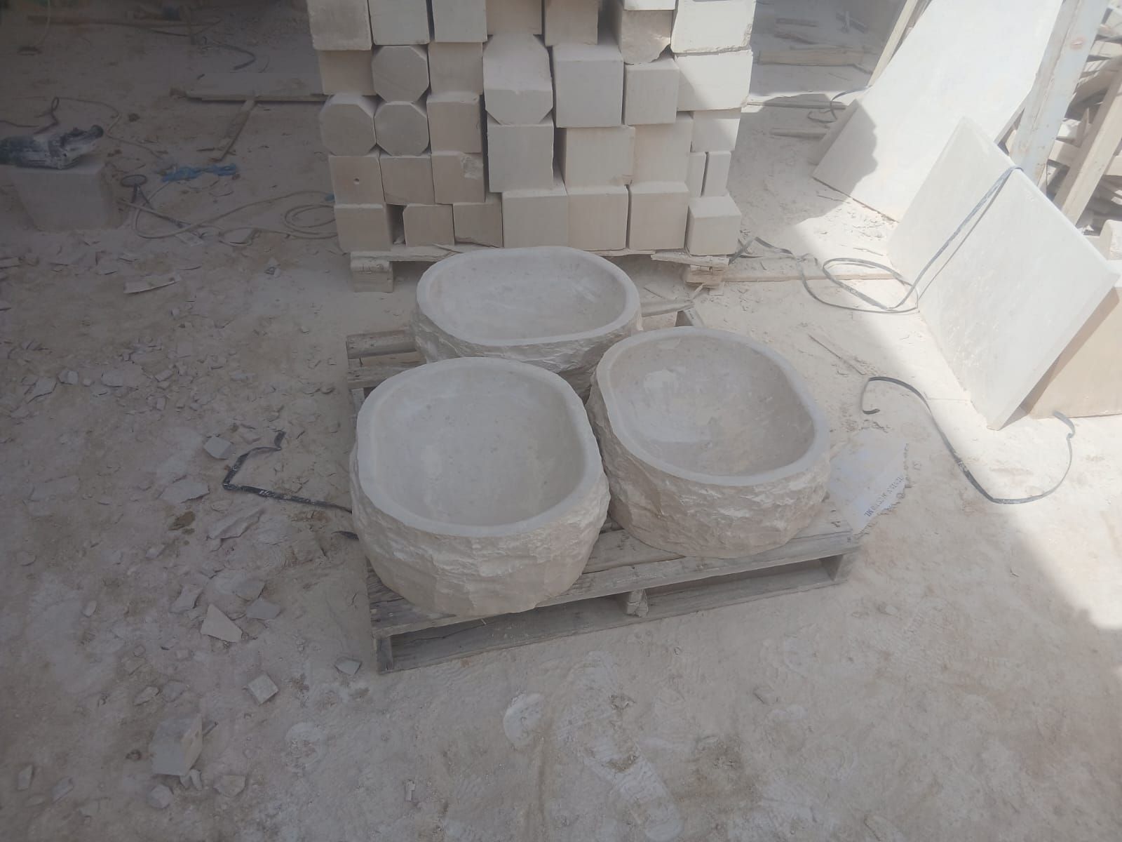 احواض بدكير حجر طبيعي