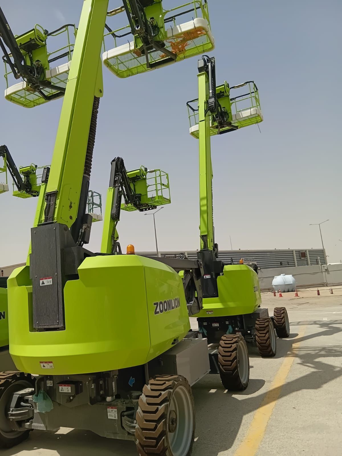 مان لفت للايجار( في جده والدمام 0555652670