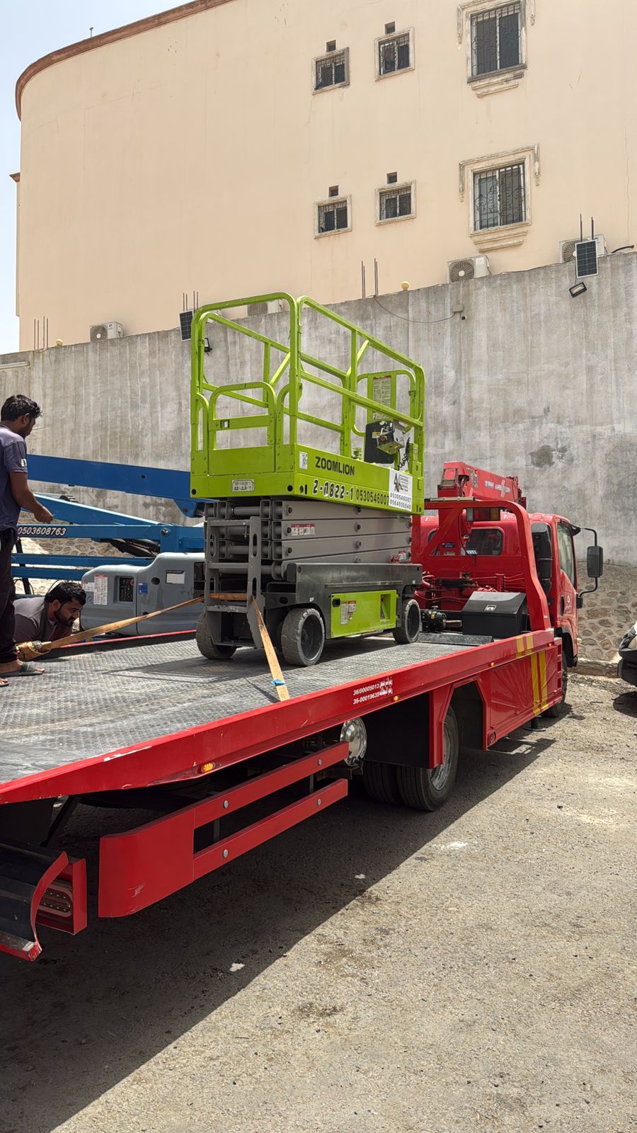 تاجير سيزرلفت( كهرباء وديزل) بجميع المقاسات 055565