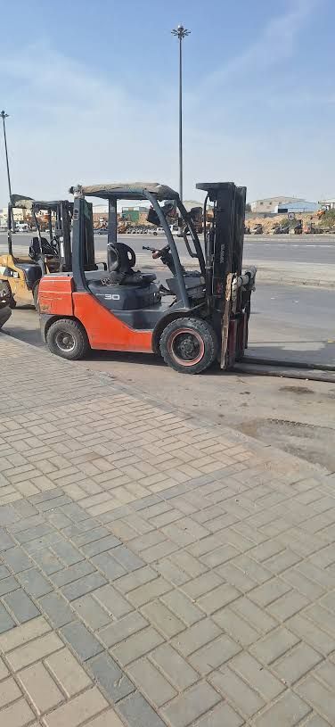 سيزرلفت للايجار جدة الدمام الرياض scissor left