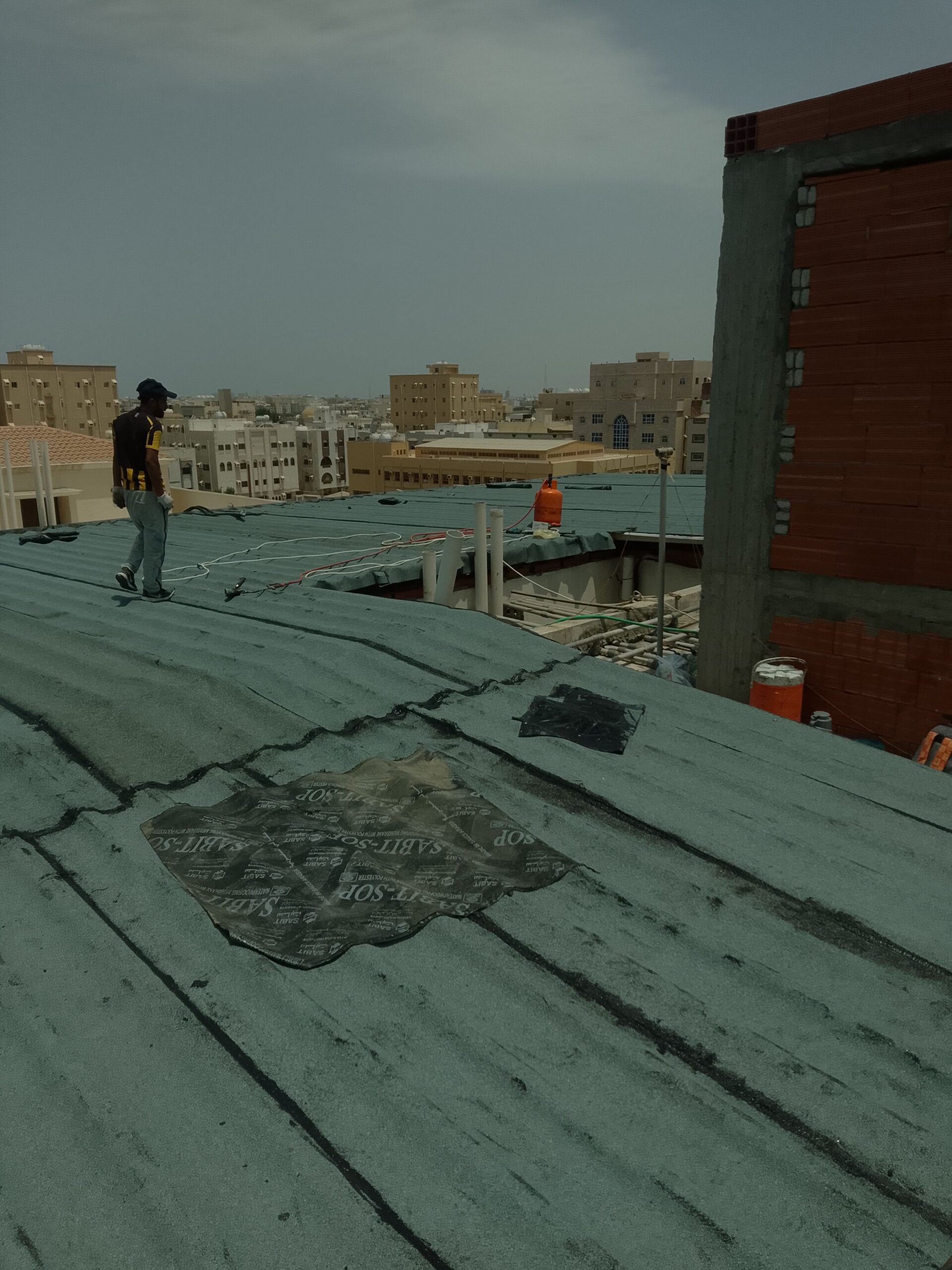 مظلات سواتر هناجر ساندويش وسمنت