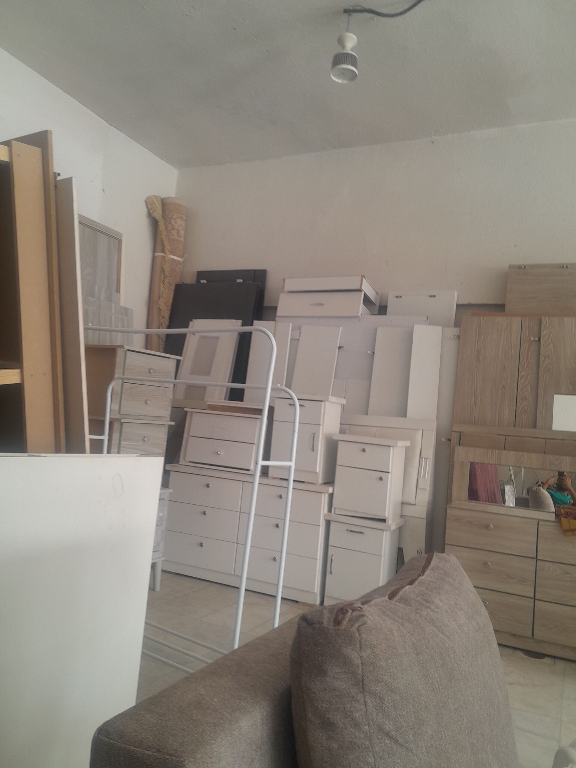 شراء اثاث مستعمل مكيفات ثلاجات غرف نوم مطابخ ،معدا