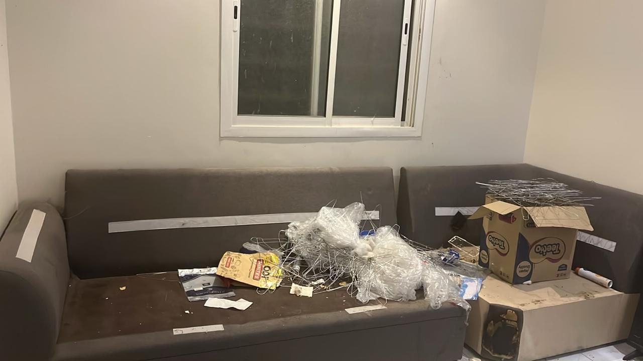 دينا طش الاثاث القديم بالرياض حي السويدي 053721948