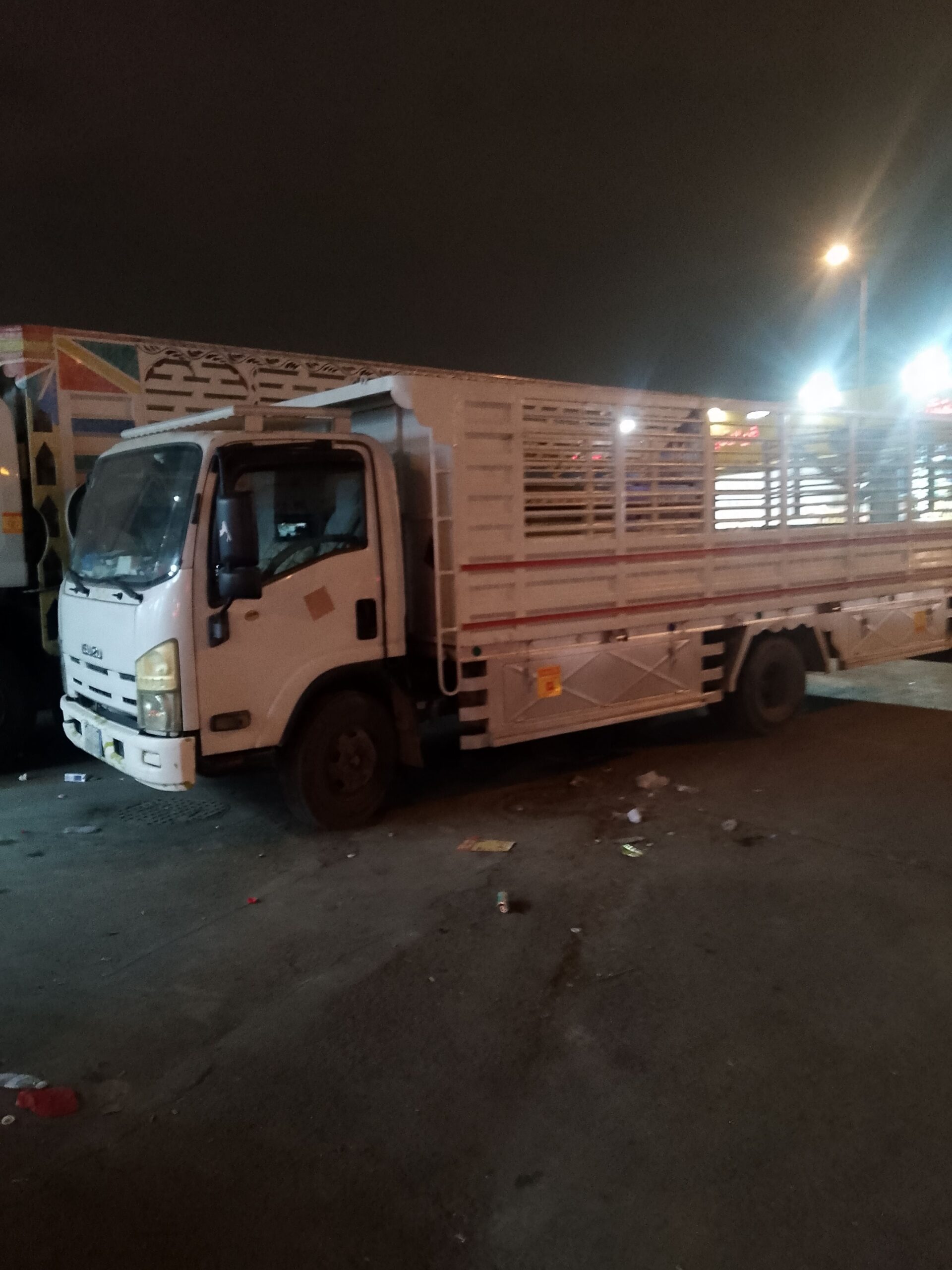 دينا تخلص من الاثاث القديم بالرياض حي الياسمين 053