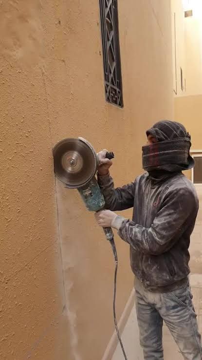 مقاول تكسيرات بلاط وهدم جدر وترميم