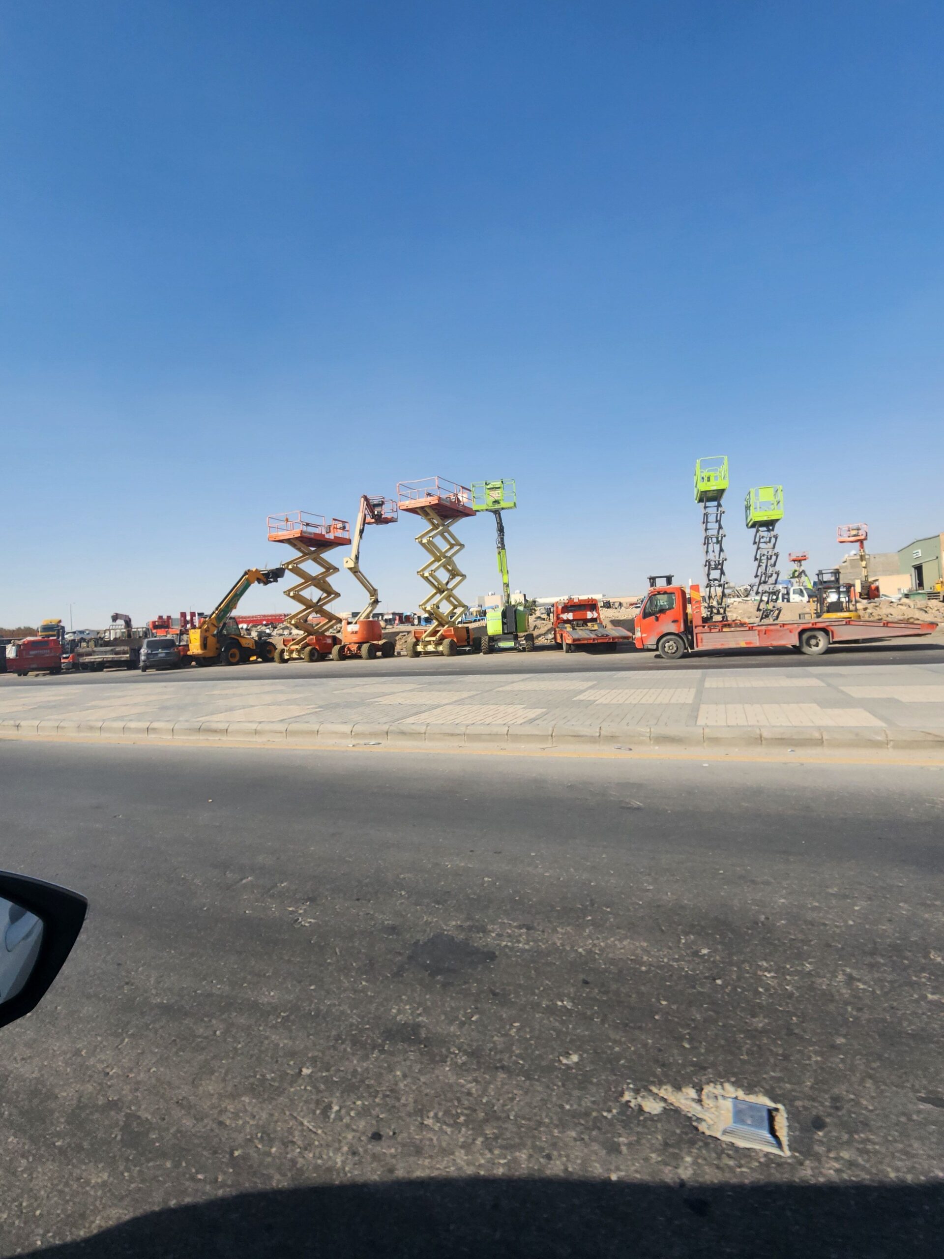 سيزر ليفت للإيجار اليومي والشهري يتوفر بجميع المقا