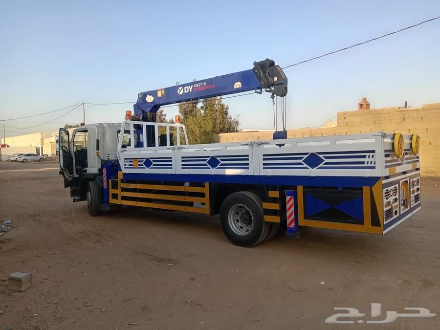 بوم تراك 10طن للايجار في جميع أنحاء المملكة