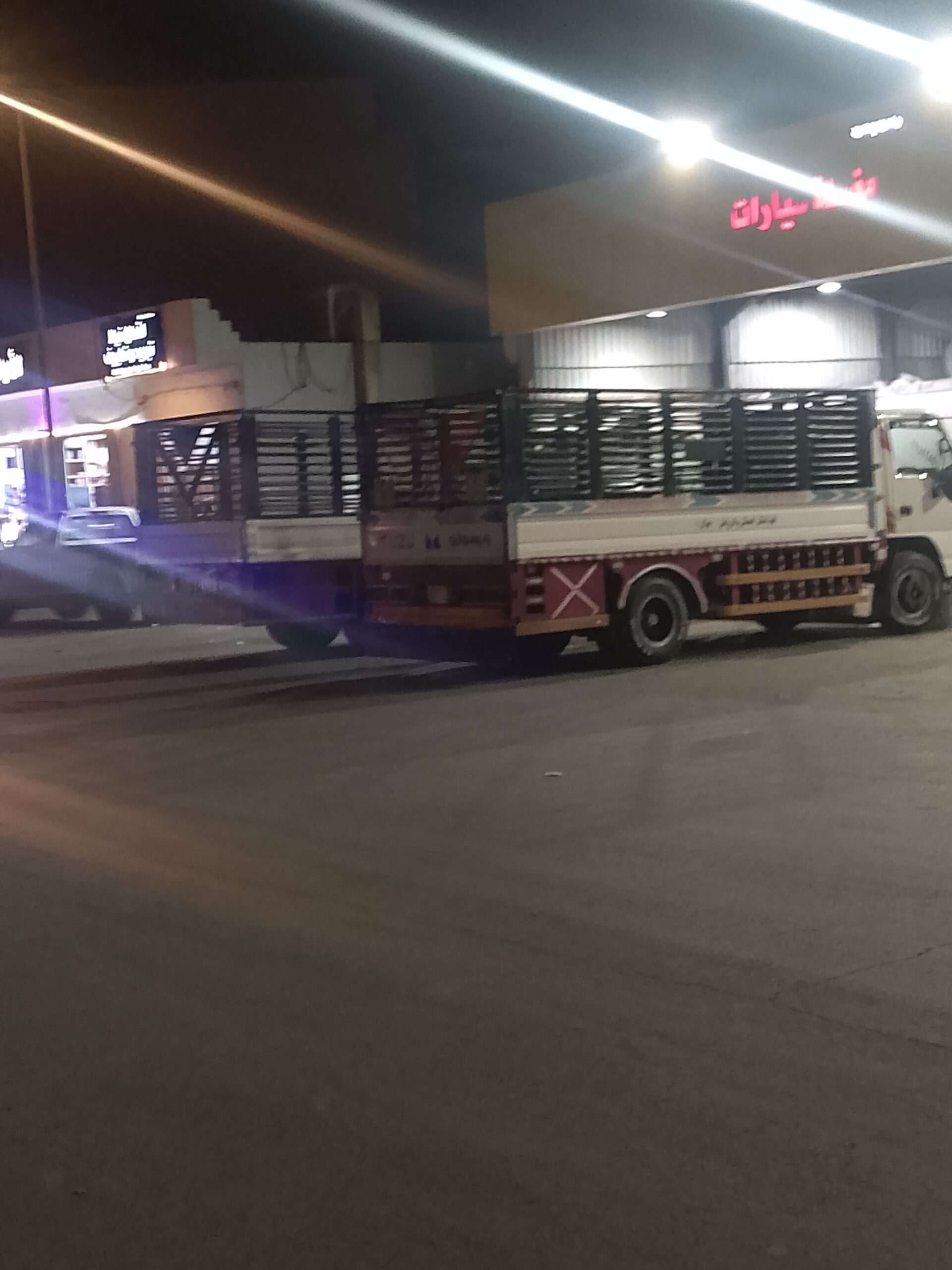 دينا طش الاثاث القديم بالرياض ونشتري مطابخ ومكيفات