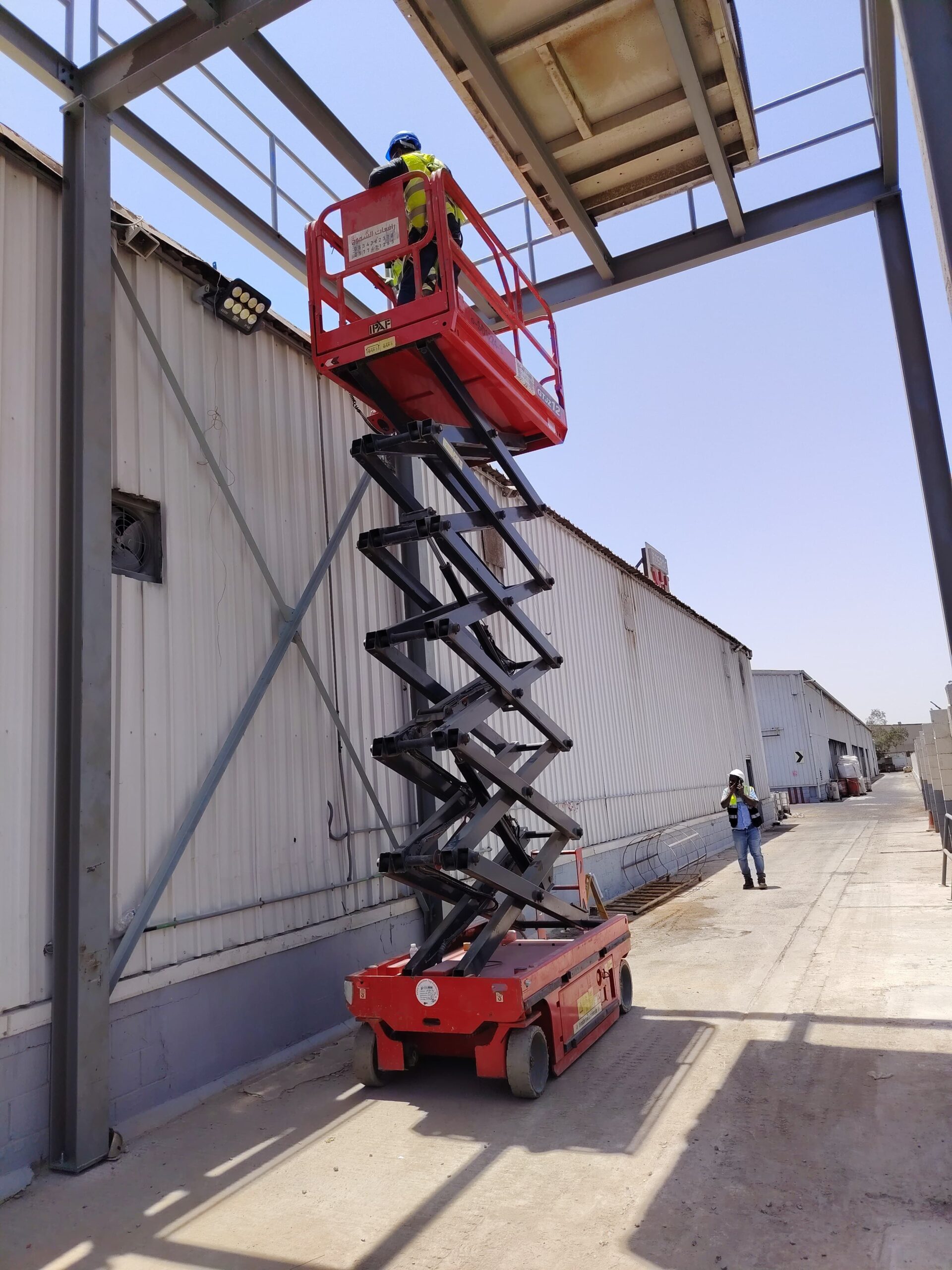 Scissorlift rental, manlift rental, scissor lift f