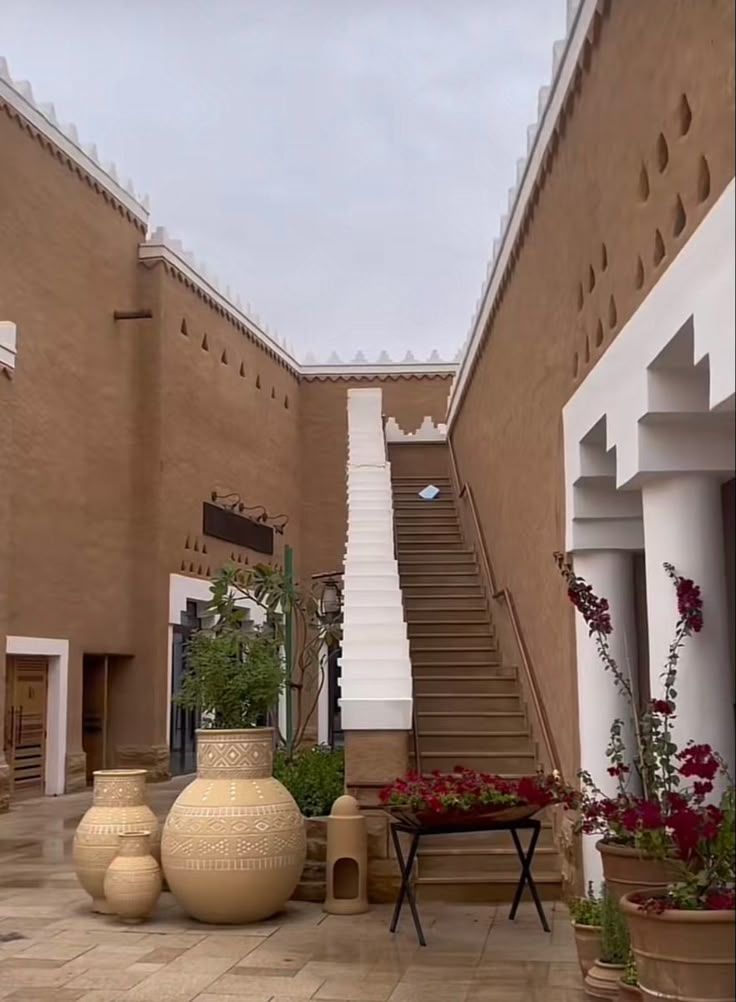 لجميع اعمال بيوت الطين والتراث الشعبي