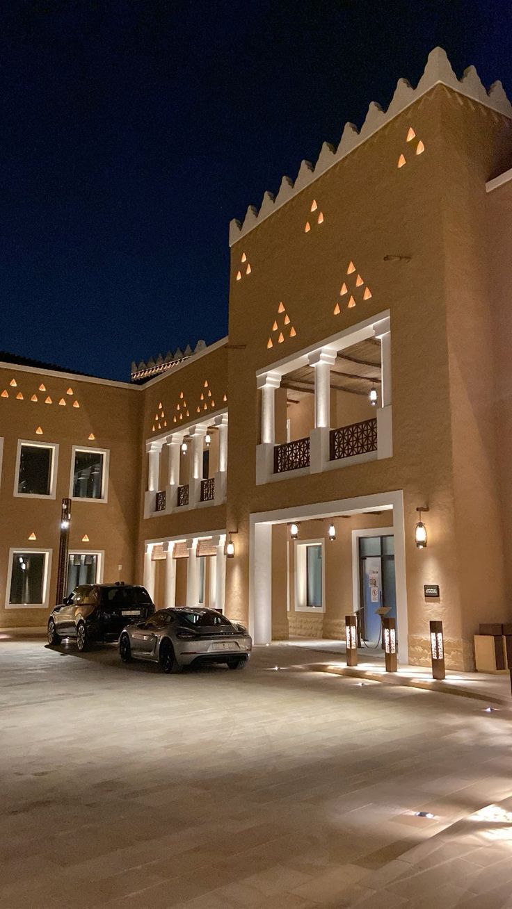 نعمل #في مجال بيوت الطين والتراث السعودي الأصيل