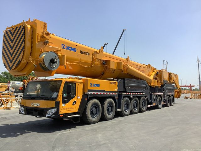 كرين 25 طن 50 طن 100 طن 160 طن 200 طن للإيجار في ا