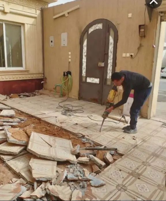 مقاول تكسيرات بلاط وهدم جدر وترميم