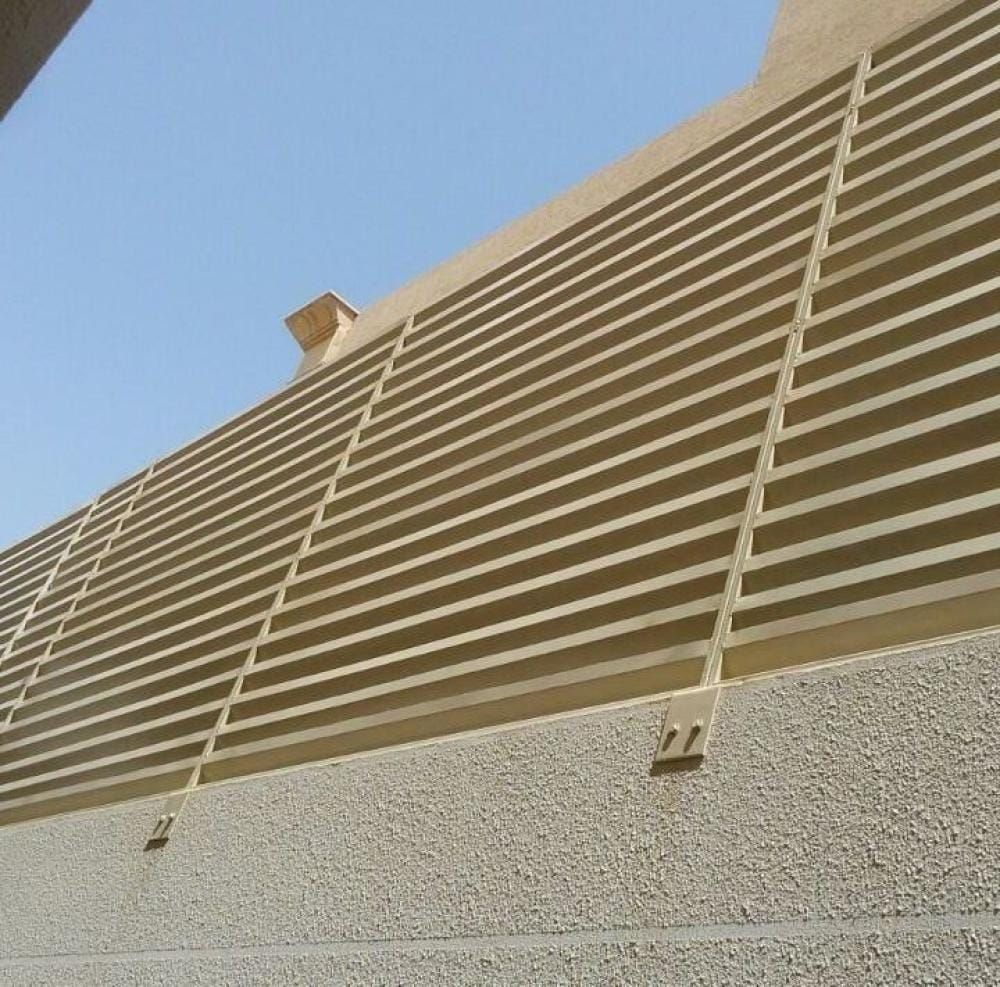 حداد مظلات سواتر سندويتش بنل