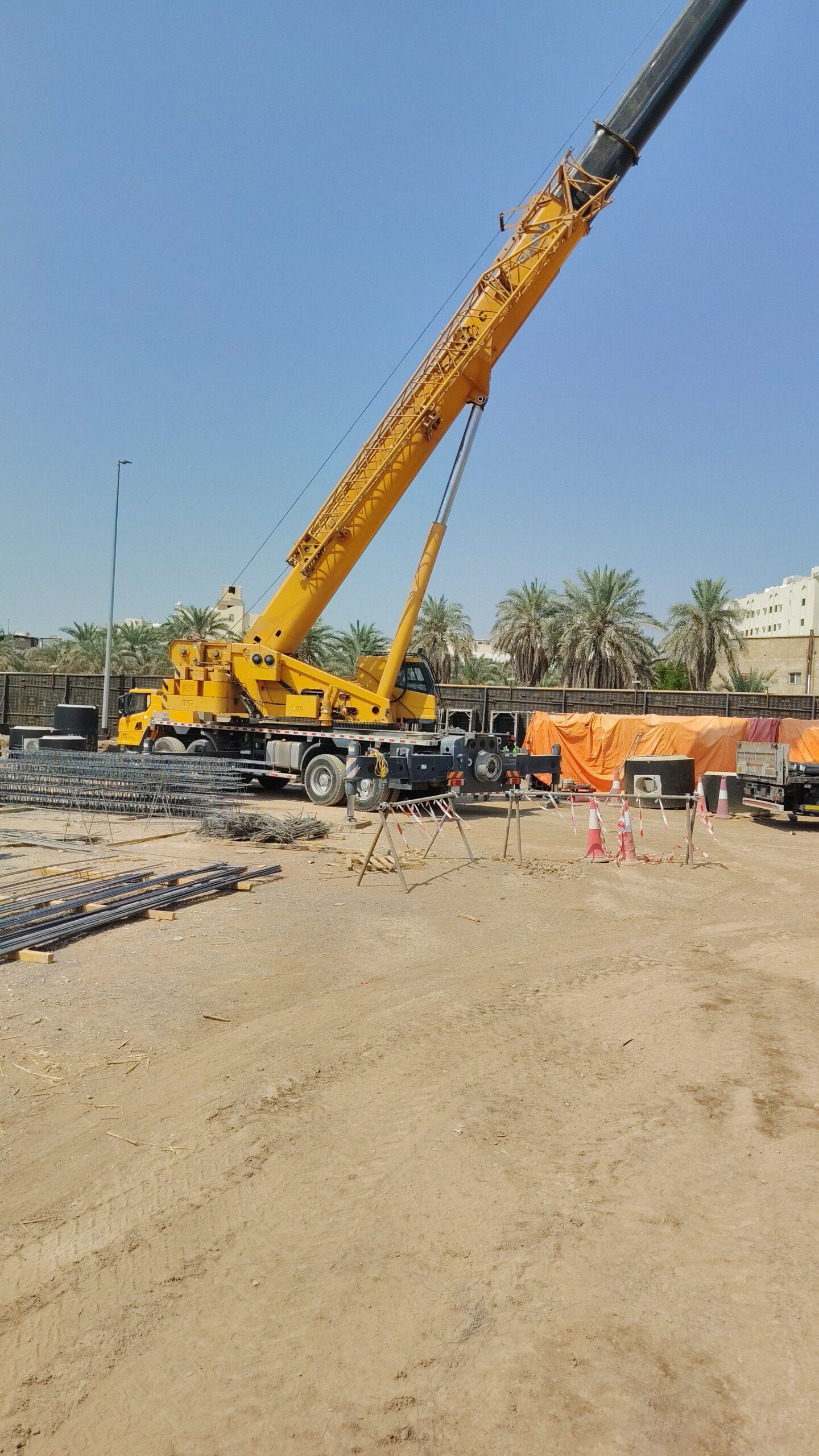 كرينات رافعات شوكية سيزرلفت مان لفت للايجار