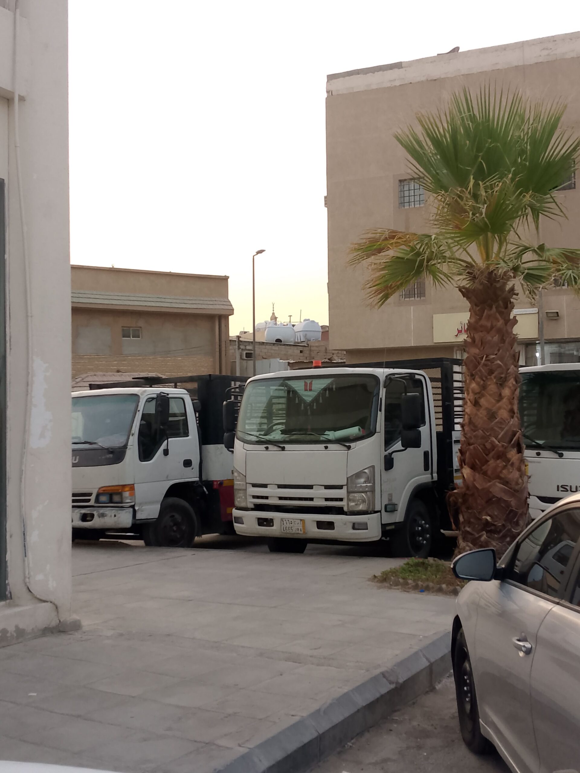 دينا طش الاثاث القديم بالرياض 0537219488