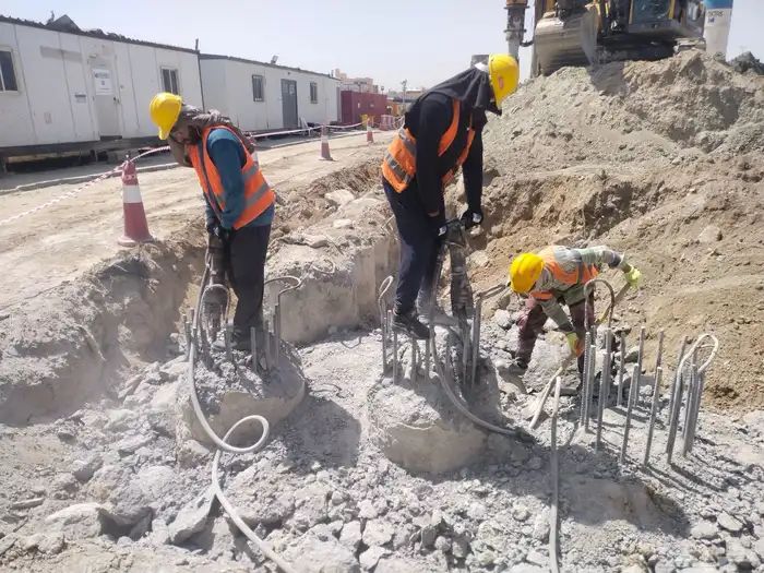 كمبروسر تكسير وحفريات وهدم جدار وفتحات كور وقصه خر