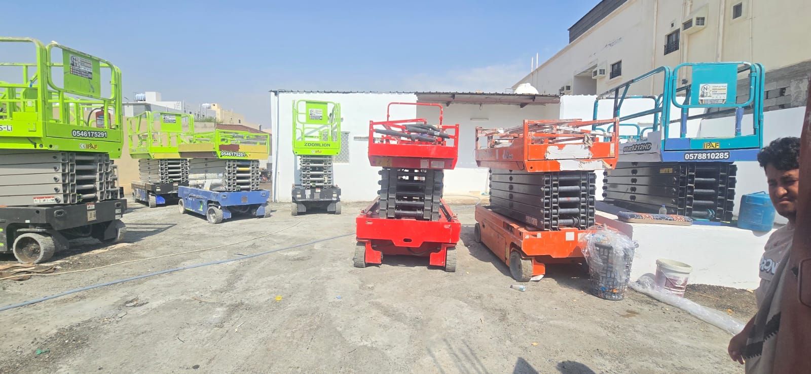 Sealift and Manlift available for monthly, yearly,