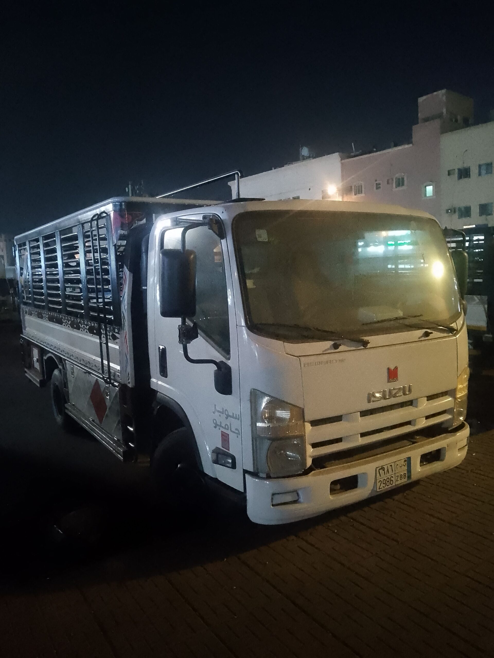 دينا طش الاثاث القديم بالرياض 0537219488