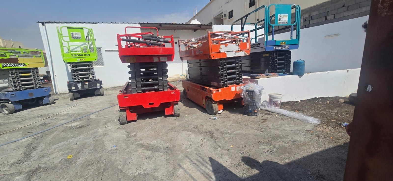 Sealift and Manlift available for monthly, yearly,