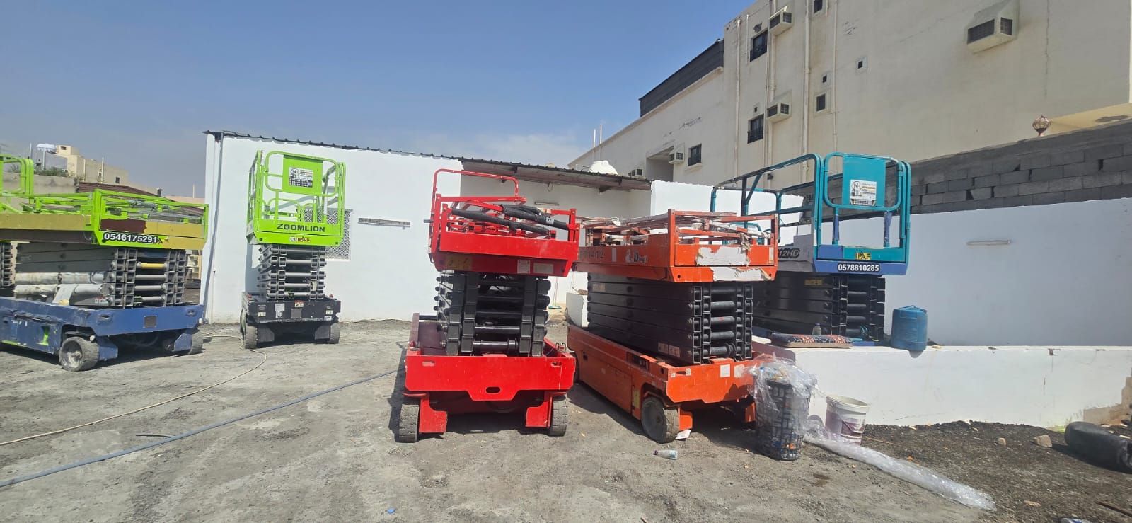 سيزرلفت ومانلفت للايجار بجميع المقاسات سنوي شهري أ