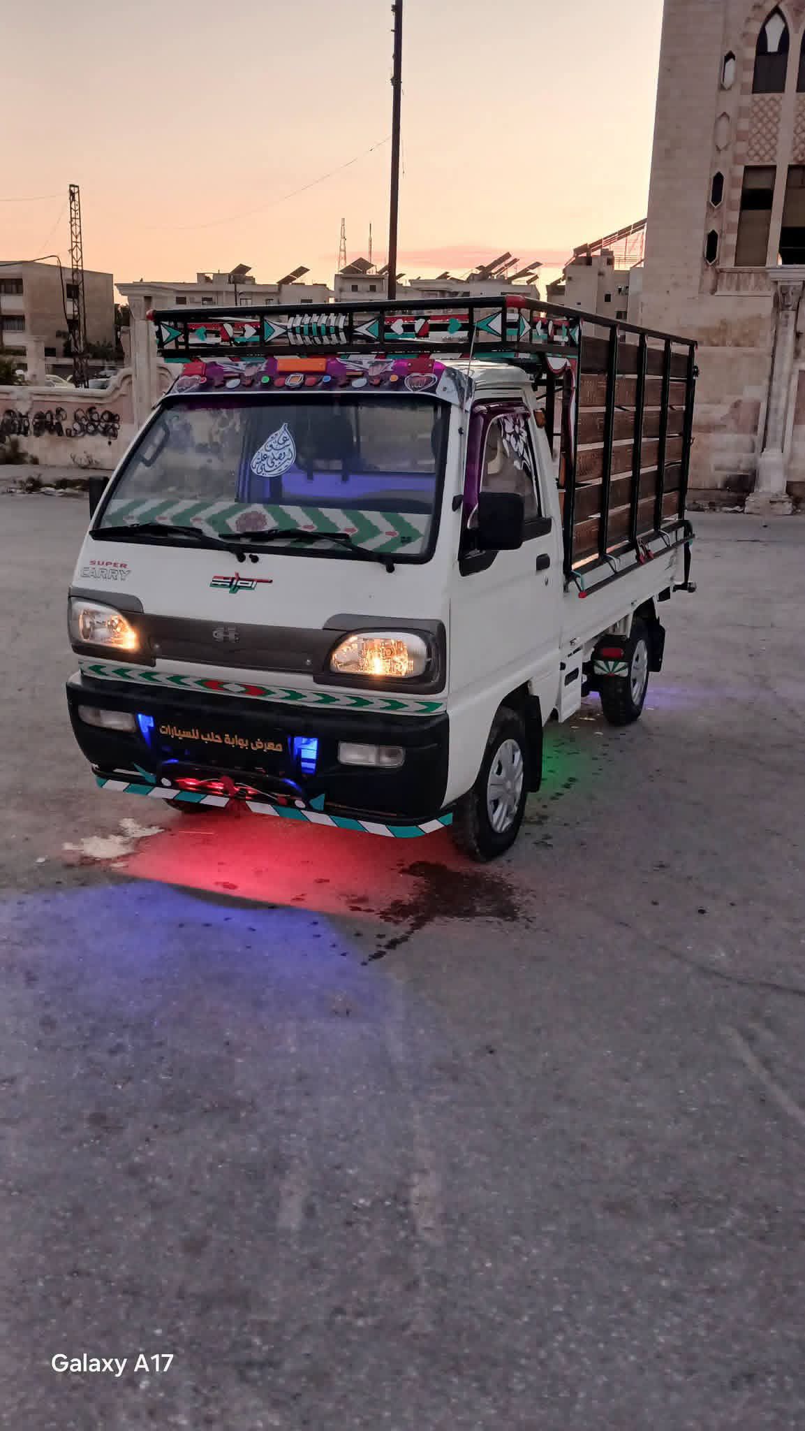 دينا يشيلون الاثاث التالف القديم بالرياض 0َ5070190